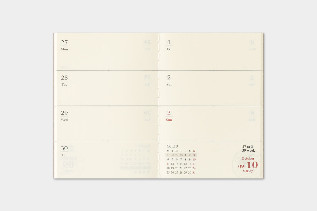 Traveler's Company 2027 Weekly (Passport Size) - forpöntun