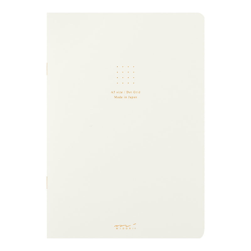 Einföld hvít stílabók með punktuðum síðum frá Midori (A5)