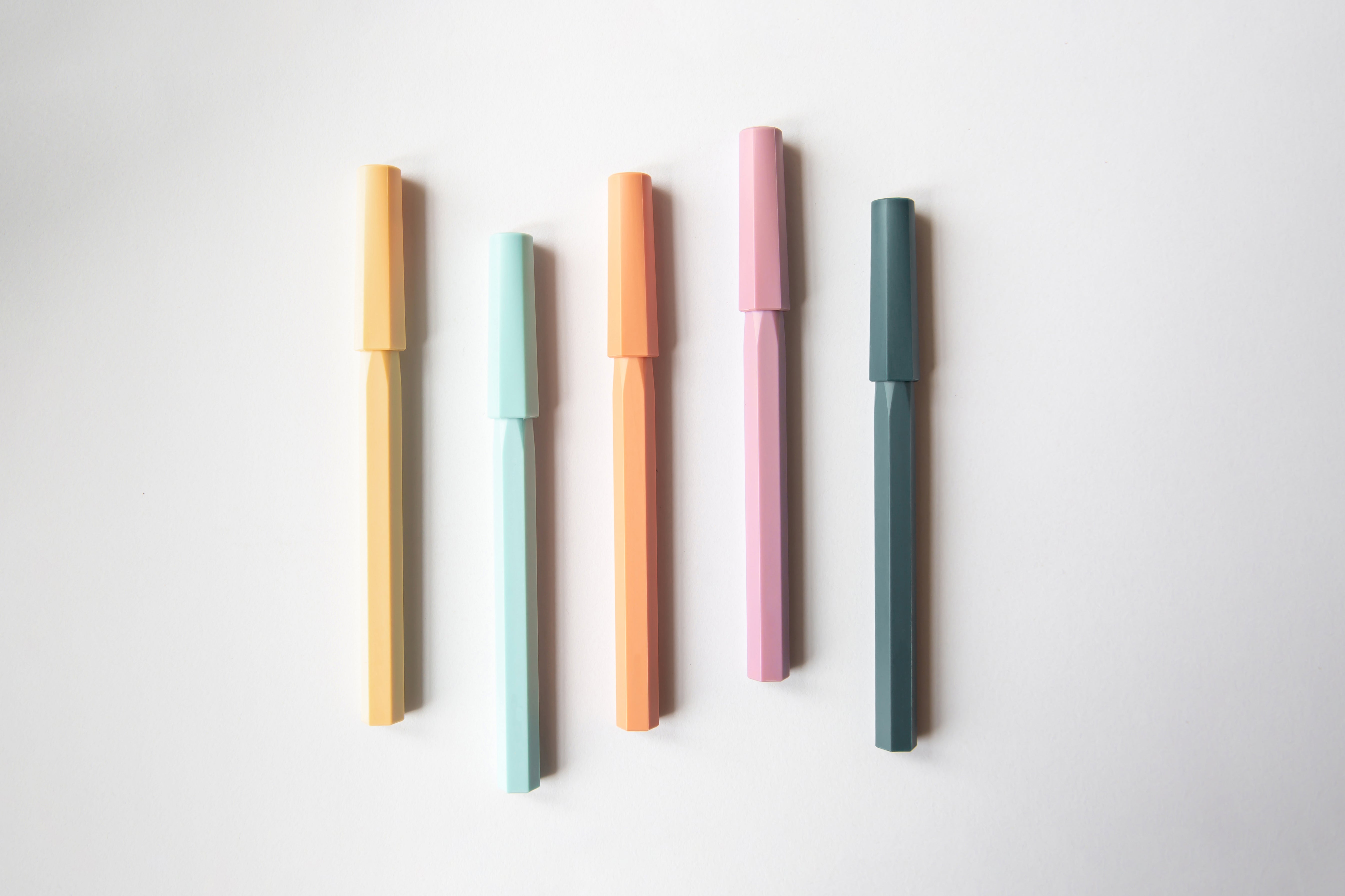 Glamour Evolve-Ocean Sustainable Rollerball Pen (Sky Blue) sýnishorn