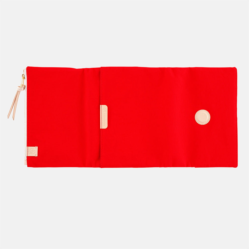 Tragen: Red [A6]
