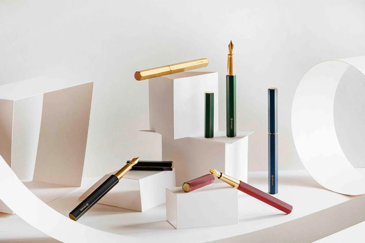 Classic Revolve Fountain Pen (Red F)