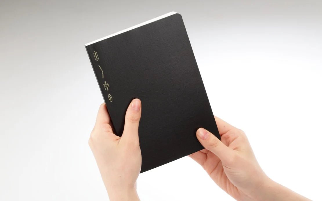 STÁLOGY 365 Days Notebook Gridded Black [B6]