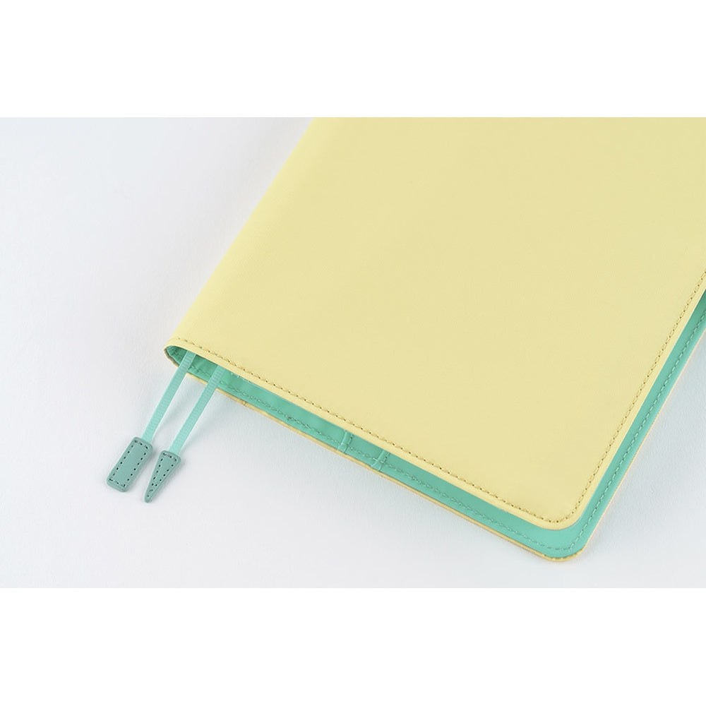 Colors: Chamomile Mint [A5]