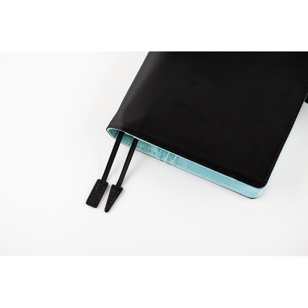 Colors: Black x Clear Blue [A6]